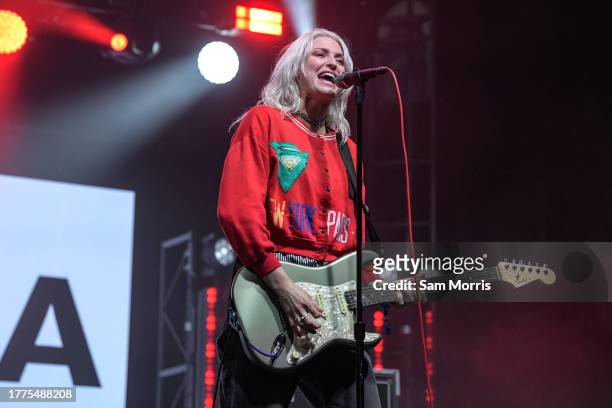 Emily Armstrong of the band Dead Sara performs at the Las Vegas Festival Grounds on November 04, 2023 in Las Vegas, Nevada.