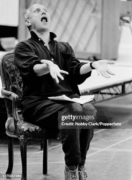 264 Steven Berkoff Photos Stock Photos High Res Pictures And Images 264-steven-berkoff-photos-stock-photos-high-res-pictures-and-images