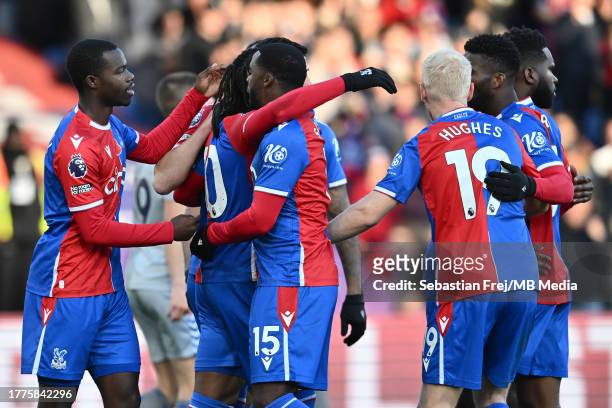 Eberechi Eze of Crystal Palace celebrate with Jeffrey Schlupp, Tyrick Mitchell, Will Hughes after scoring a goal during the Premier League match...