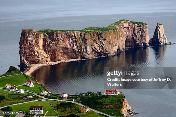 rocher percé - quebec stock-fotos und bilder