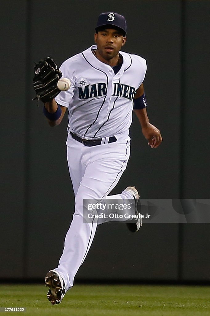 Los Angeles Angels of Anaheim v Seattle Mariners