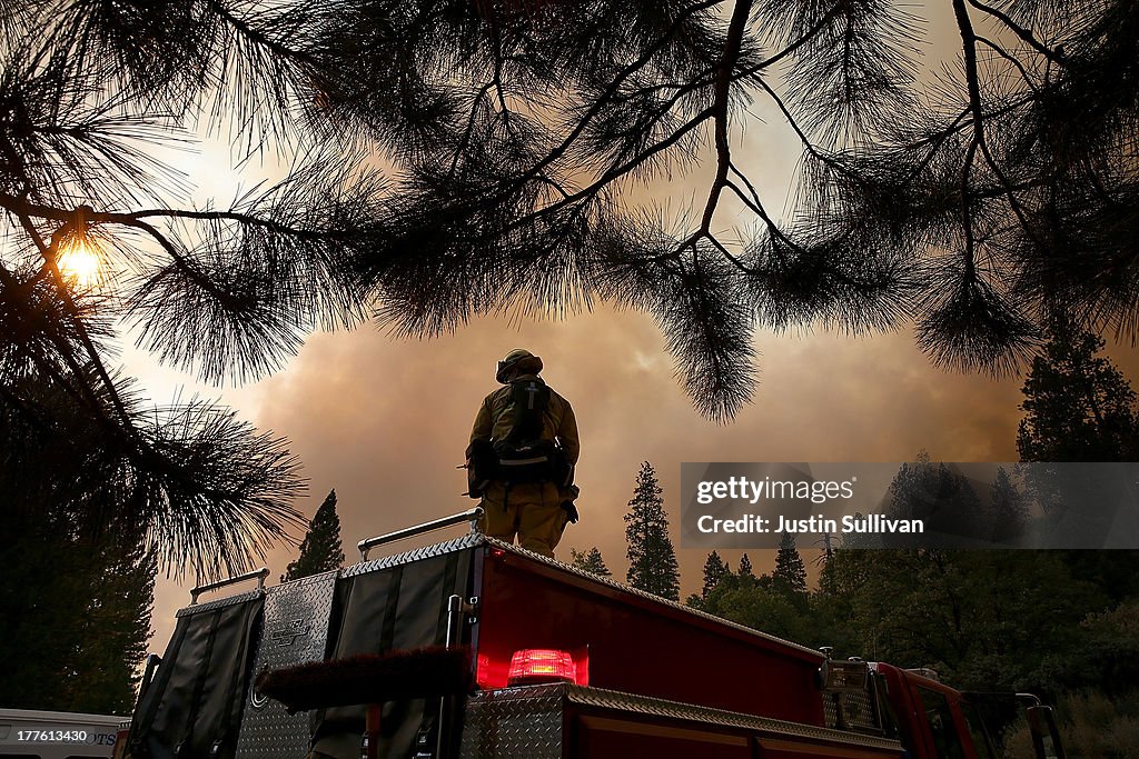 Rim Fire Continues To Burn Near Yosemite National Park