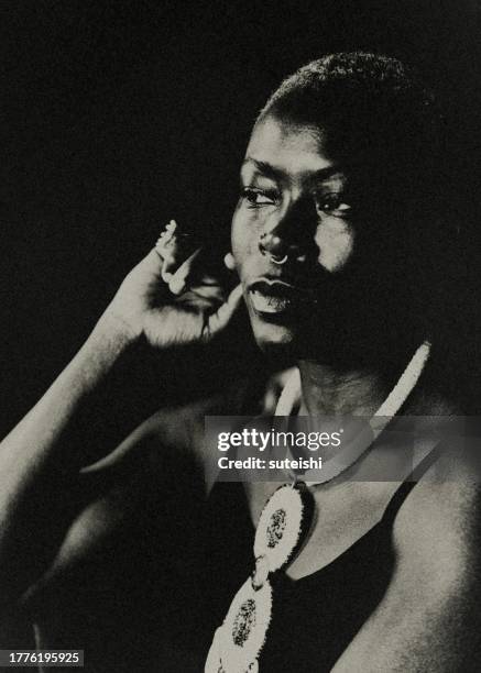Diva Sign 664 Diva Sign Stock Photos, High-Res Pictures, and Images - Getty Images