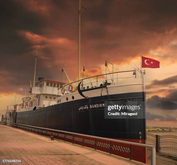 bandirma ship museum, bandırma ferry - mustafa kemal ataturk imagens e fotografias de stock