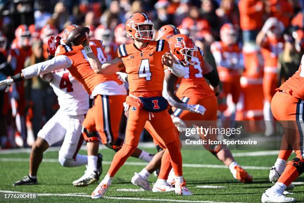 Illinois QB John Paddock throws a pass during a college football game between the Indiana Hoosiers and Illinois Fighting Illini on November 11, 2023...