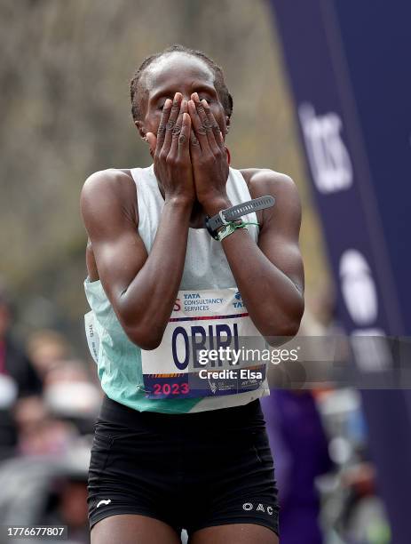 Obiri Rinning 1,491 Hellen Obiri Photos & High Res Pictures - Getty Images