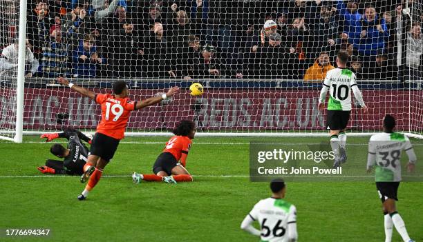 Tohich Chong of Luton scores the first goal during the Premier League match between Luton Town and Liverpool FC at Kenilworth Road on November 05,...