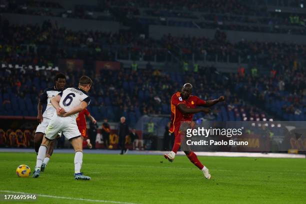 Romelu Lukaku of AS Roma in action during the Serie A TIM match between AS Roma and US Lecce at Stadio Olimpico on November 05, 2023 in Rome, Italy.