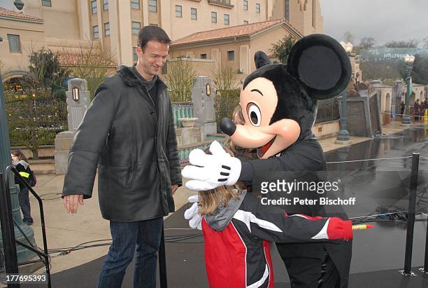 Fredi Bobic, Tochter Celine , Tochter Tyra , "Micky Mousse", neue Attraktion "The Hollywood Tower Hotel", "Disneyland Resort Paris", Disney Studios,...