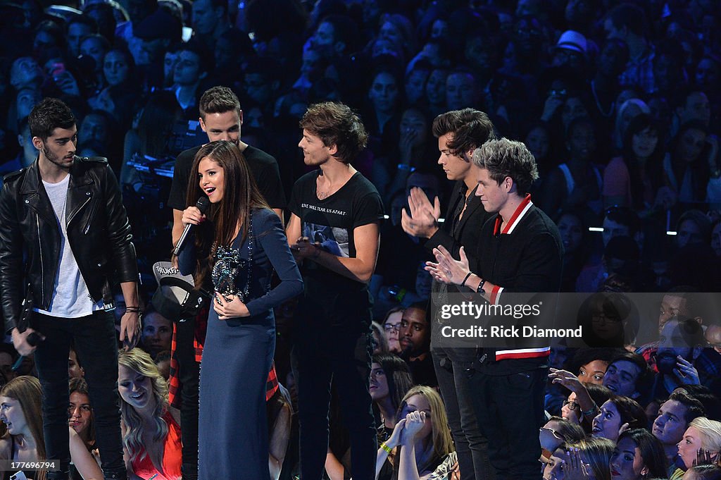 2013 MTV Video Music Awards - Show