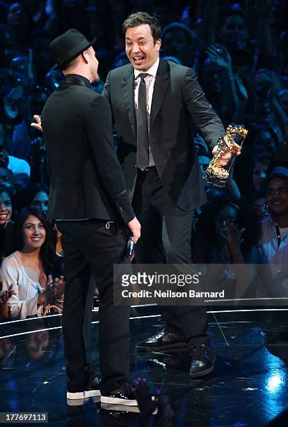 Jimmy Fallon presents Michael Jackson Video Vanguard Award to Justin Timberlake during the 2013 MTV Video Music Awards at the Barclays Center on...