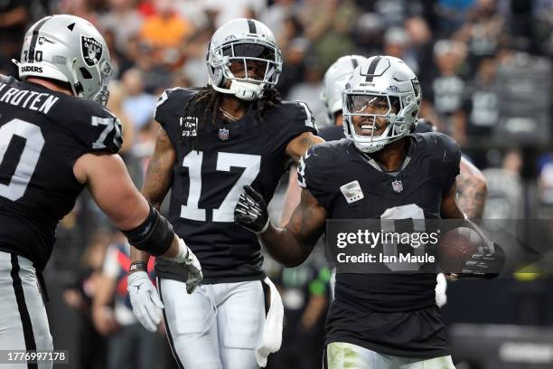 Josh Jacobs of the Las Vegas Raiders reacts after scoring a touchdown in the second quarter of a game against the New York Giants at Allegiant...