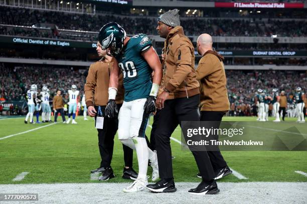 Dallas Goedert of the Philadelphia Eagles walks off the field with an injury during the second half in the game against the Dallas Cowboys at Lincoln...