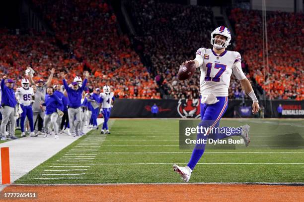 Josh Allen Rushing 16,315 Josh Allen Nfl Photos & High Res Pictures - Getty Images