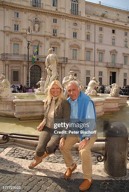 Marlne Charell, Ehemann Roger Pappini, Stadtbummel, "Trevi-Brunnen" , Land-Ausflug während K r e u z f a h r t, "Piazza Navone", Rom, Lazio, Italien,...