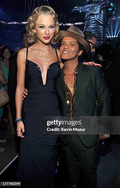 Taylor Swift and Bruno Mars attend the 2013 MTV Video Music Awards at the Barclays Center on August 25, 2013 in the Brooklyn borough of New York City.