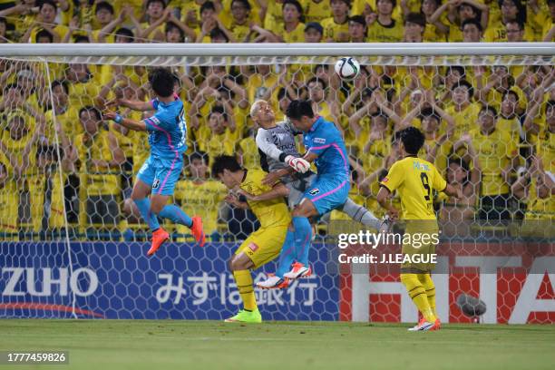 Kim Min-woo of Sagan Tosu heads to score the team's first goal during the J.League J1 second stage match between Kashiwa Reysol and Sagan Tosu at...