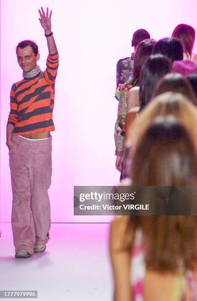 Fashion designer Matthew Williamson walks the runway during the Matthew Williamson Ready to Wear Fall/Winter 2002-2003 fashion show as part of the...