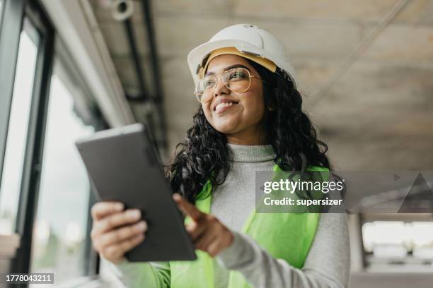 i need to record this - engineer bildbanksfoton och bilder