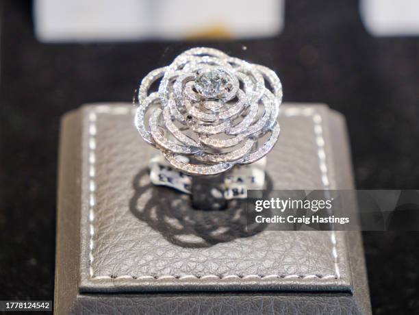 dubai uae - gold and silver souk - traditional engagement rose diamond ring - united arab emirates currency stock pictures, royalty-free photos & images