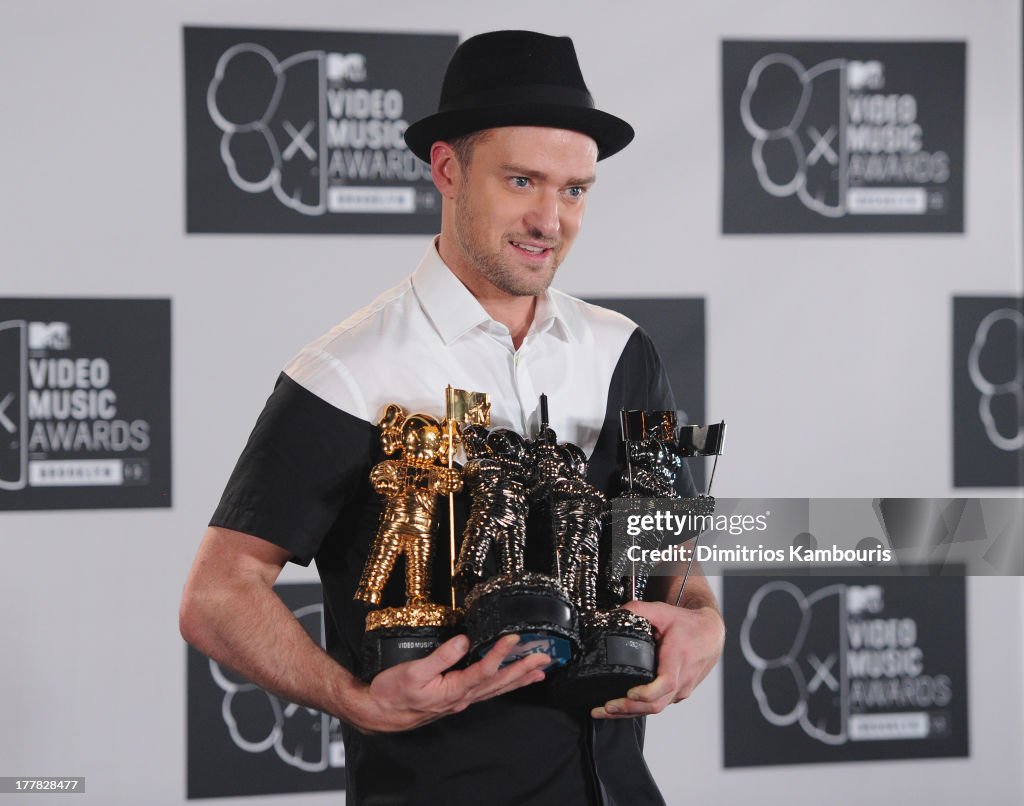 2013 MTV Video Music Awards - Press Room