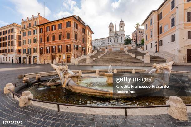 piazza di spagna, rome, italy. no people at sunrise - provincia de roma fotografías e imágenes de stock