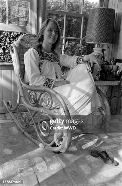 Mariette Rook 441 Mariette Hartley Photos Stock Photos, High-Res Pictures, and Images ...
