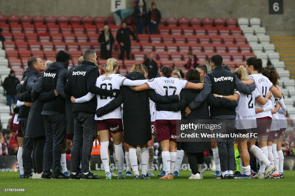 Manchester United v West Ham United - Barclays Women's Super League