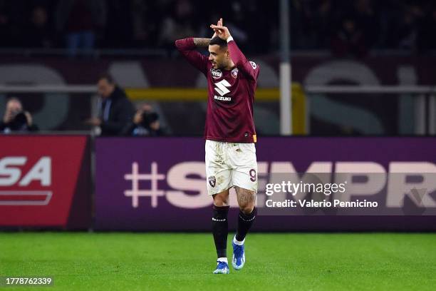 Antonio Sanabria of Torino FC celebrates after scoring the team's first goal during the Serie A TIM match between Torino FC and US Sassuolo at Stadio...