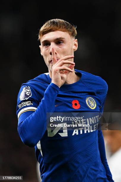 Cole Palmer of Chelsea celebrates after scoring the team's first goal from the penalty spot during the Premier League match between Tottenham Hotspur...