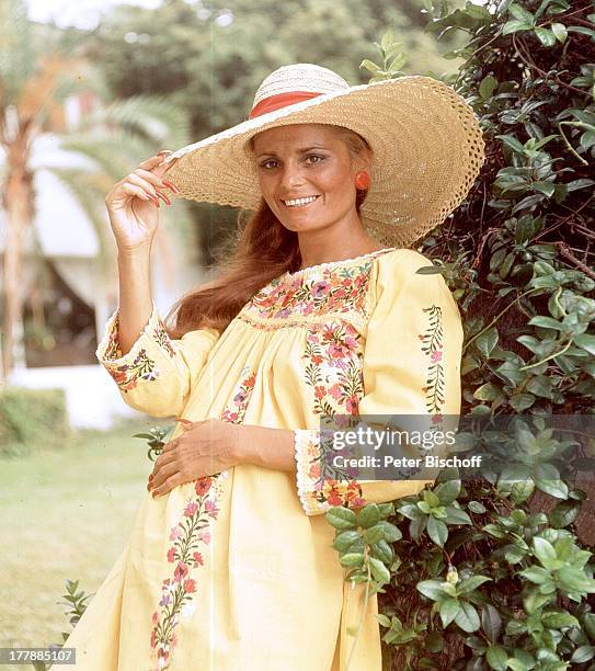 Daliah Lavi-Gans , Sunset Island, Miami Beach, Florida, United States of America , Nord-Amerika, Baby-Bauch, Sonnenhut, Ex-Schauspielerin,...