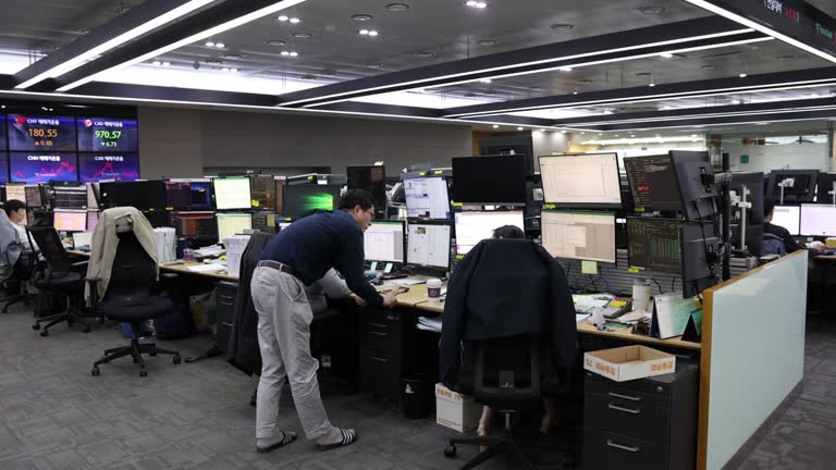 Korean Computer 15,256 Korean Computer Stock Videos, Footage, & 4K Video Clips - Getty ...