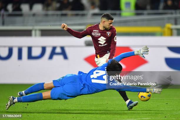 Andrea Consigli of US Sassuolo saves the shot of Antonio Sanabria of Torino FC during the Serie A TIM match between Torino FC and US Sassuolo at...