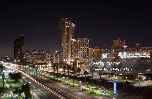 scenic view of san diego cityscape at night,san diego,california,united states,usa - san diego street stockfoto's en -beelden