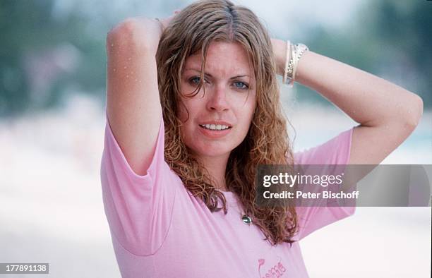 Wat mensen betreft zwak lineair 1,688 Wet Tshirt Stock Photos, High-Res Pictures, and Images - Getty Images Wat mensen betreft zwak lineair 1,688 Wet Tshirt Stock Photos, High-Res Pictures, and Images - Getty Images