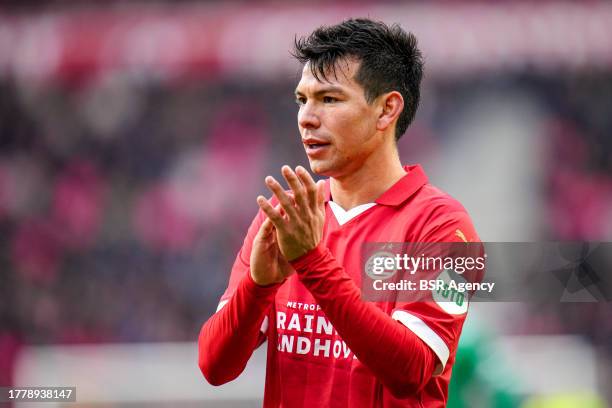 Hirving Lozano of PSV clapping hands during the Dutch Eredivisie match between PSV and PEC Zwolle at Philips Stadion on November 12, 2023 in...