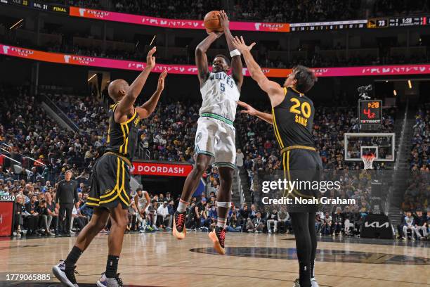 Anthony Edwards of the Minnesota Timberwolves shoots the ball during the game against the Golden State Warriors on November 12, 2023 at Chase Center...