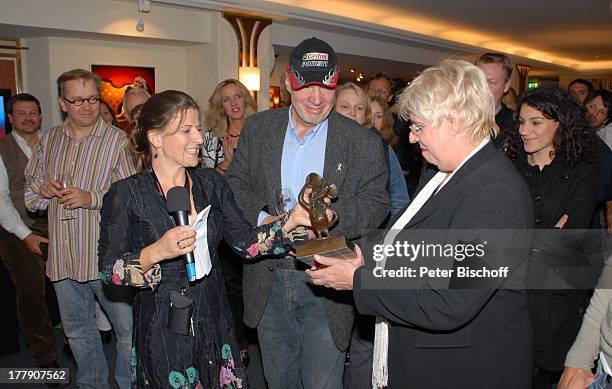 Marita Held und Ulrike Schirrmacher und Namen auf Wunsch,Theater-Gala "Das große Kleinkunstfestival für Kabarett, Comedy und Musik" der Wühlmäuse...