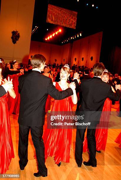 Debütantin, Debütant , 4. "Semper Opernball", Dresden, Sachsen, Deutschland, Europa, Ball-Saal, tanzen, Tanz eröffnen, Ball, feier, feiern,...