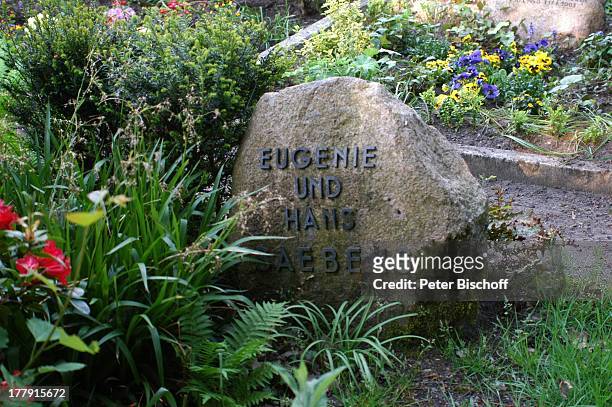 Grab von Eugenie und Hans Saebens , Friedhof, Worpswede , Teufelsmoor, Niedersachsen, Deutschland, Europa, Künstlerkolonie, Künstlerdorf,...