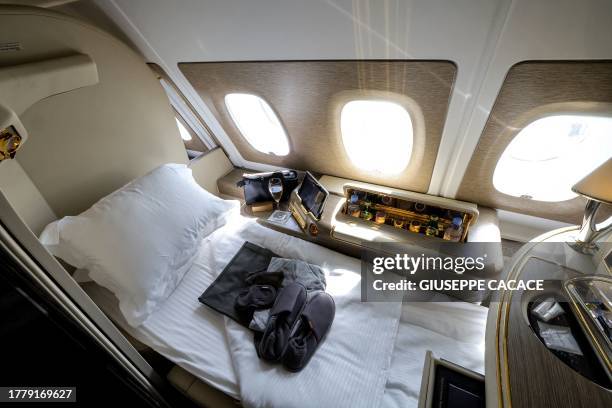 First Class Inside 1,046 Emirates First Class Stock Photos, High-Res Pictures, and Images ...
