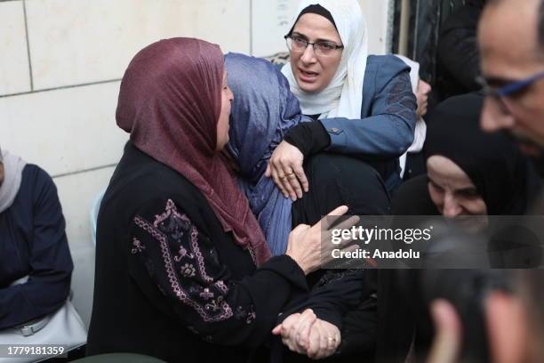 Issa Qadi 18 Ali Al Qadi Stock Photos, High-Res Pictures, and Images - Getty Images