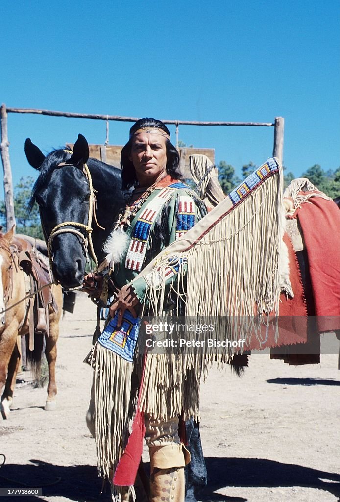 Pierre Brice (als Winnetou), ARD-Serie "Mein Freund Winnetou" vo