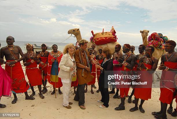 Christiane Krüger , Sohn Tim Krüger-Bockelmann, Verlobte Nina Langer, Samburu-Massais, Kamel, Verlobungs-Zeremonie, Hotel "Severin Sea Lodge",...