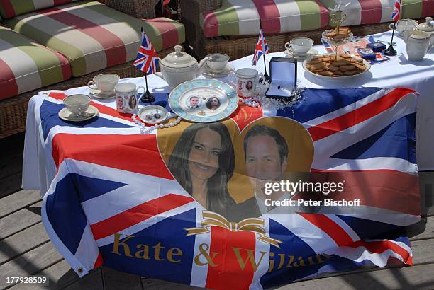 Souvenirs bei "Royal Talk" über die Hochzeit von Prinz William von England und Verlobter Kate Middleton am ), ZDF-Show "Die Frühlingsshow" ,...