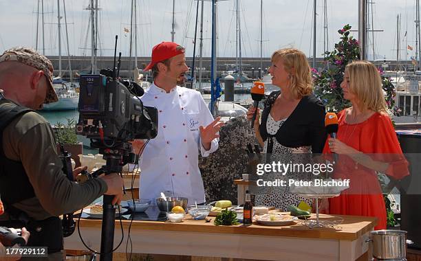 Andreas C. Studer ,;Andrea "Kiwi" Kiewel , Patricia Schäfer , ZDF-Show "Die Frühlingsshow" , Yachthafen Marina Rubicn, Terrasse "Lanis Grill", Playa...