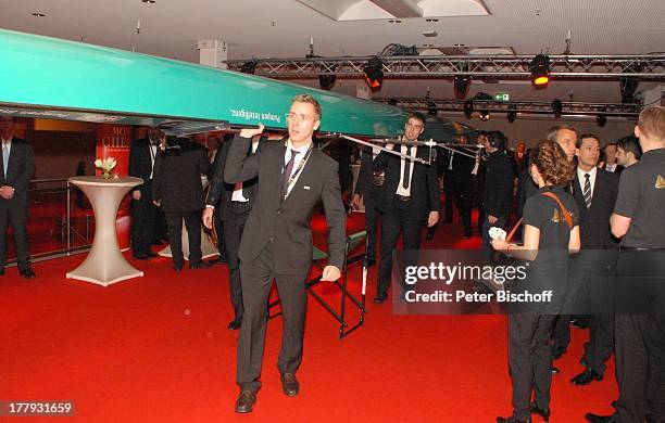 Mitglieder des "Ruder-Achter" , Gala 42. "Ball des Sports", Rhein-Main-Hallen, Wiesbaden, Hessen, Deutschland, Europa, Roeter Teppich, Ruderachter,...