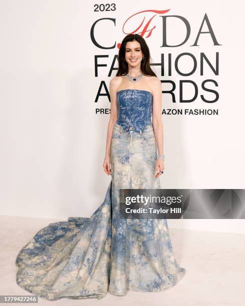 Anne Hathaway attends the 2023 CFDA Awards at American Museum of Natural History on November 06, 2023 in New York City.