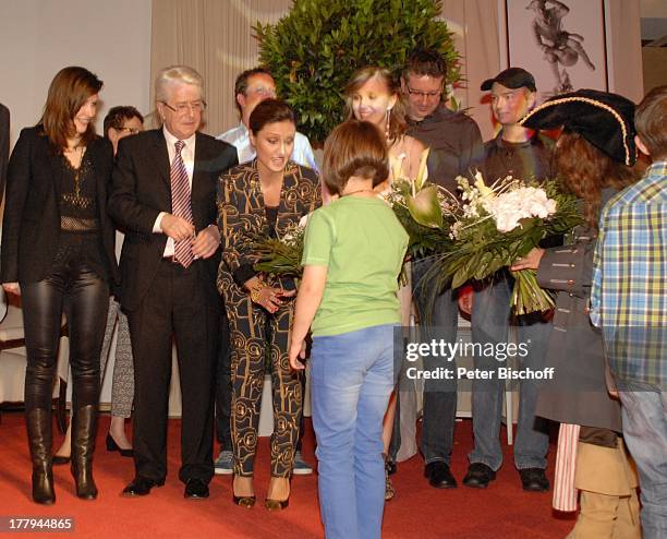 Melanie Mühl , Frank Elstner , Nazan Eckes , Alina , Talkshow nach Verleihung vom "Münchhausen-Preis der Stadt Bodenwerder 2013", Ausflugsgasthaus...