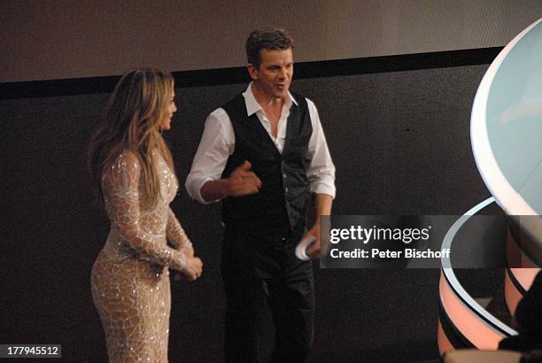 Jennifer Lopez , Markus Lanz , ZDF-Show "Wetten, dass; ?" , Düsseldorf, Nordrhein-Westfalen, Deutschland, Europa, Bühne, Auftritt, sexy,...